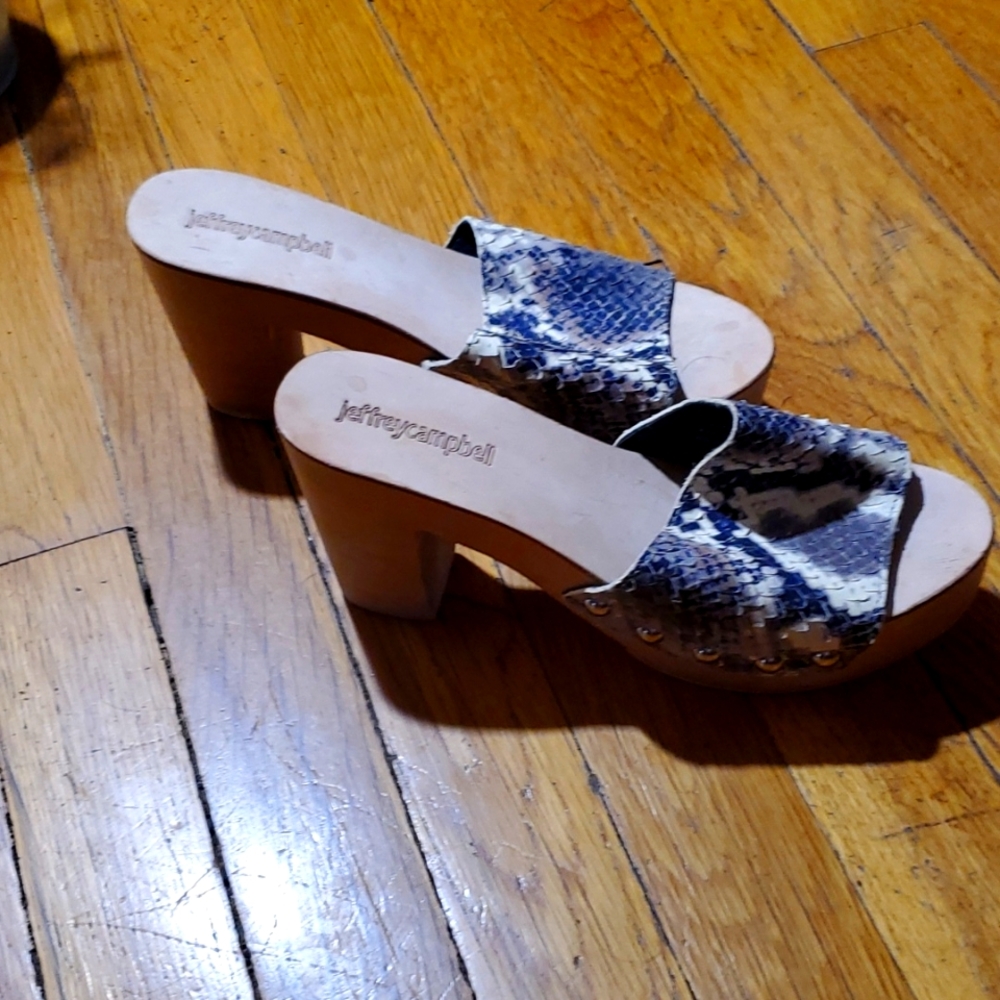Jeffery Campbell slides sz 6